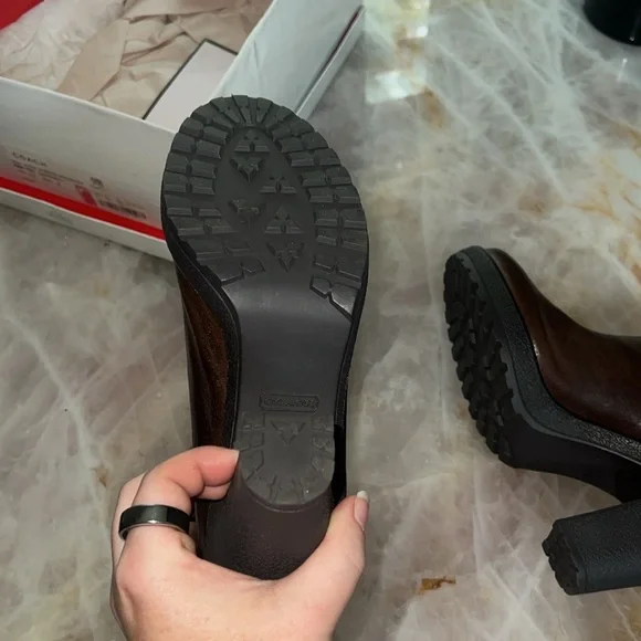 Vintage Coach 90s Leather Boots - Picture 5 of 7